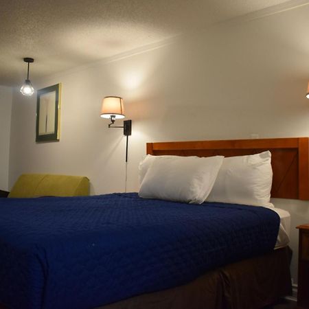 Knights Inn Farmington Hills Exterior foto